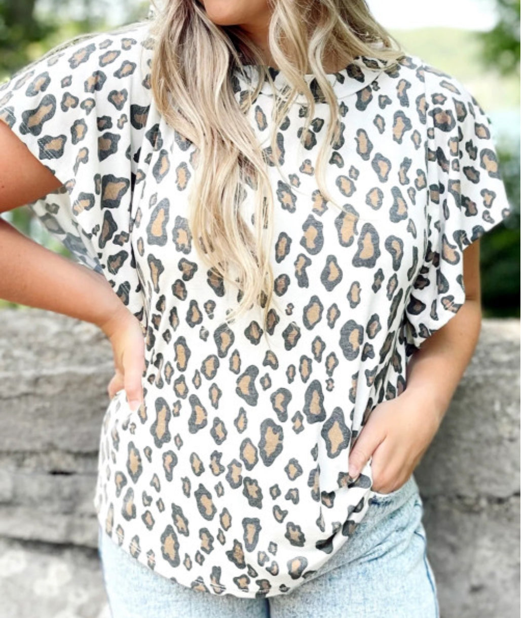 Crème Ruffled Sleeve Leopard Top
