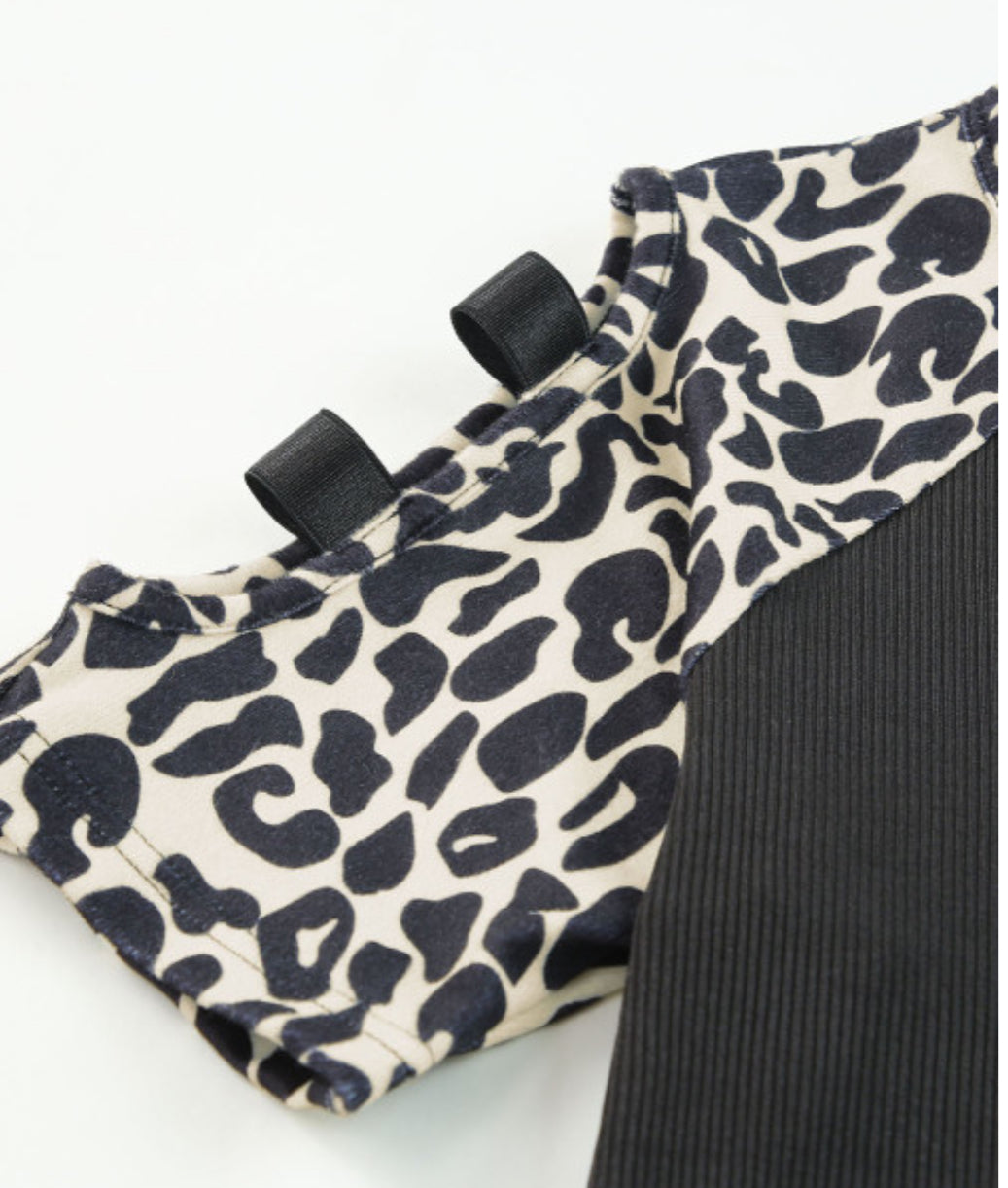 Blackcheetah w/Oval Opening on Side of Sleeve Top