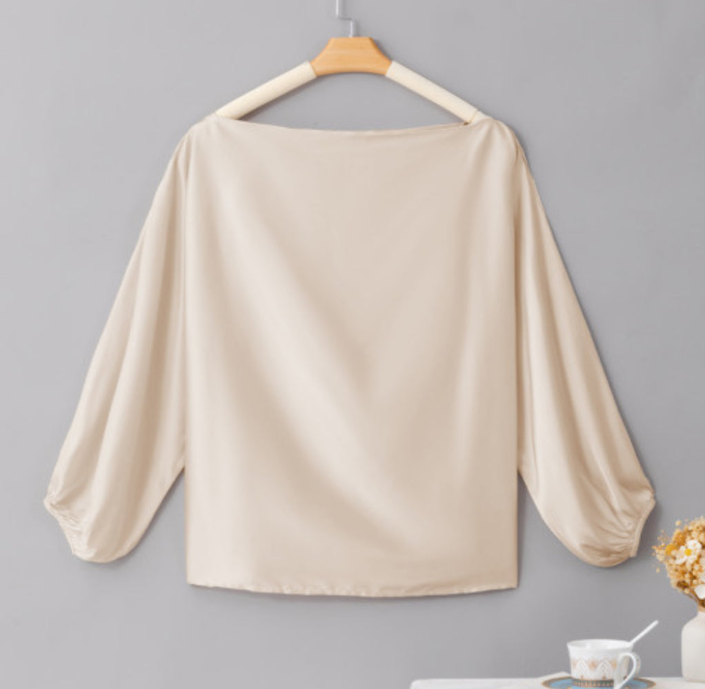 Cream Satin Ballonsleeve Blouse